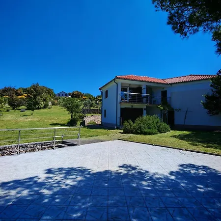 Island Cres Beautiful Views Apartament