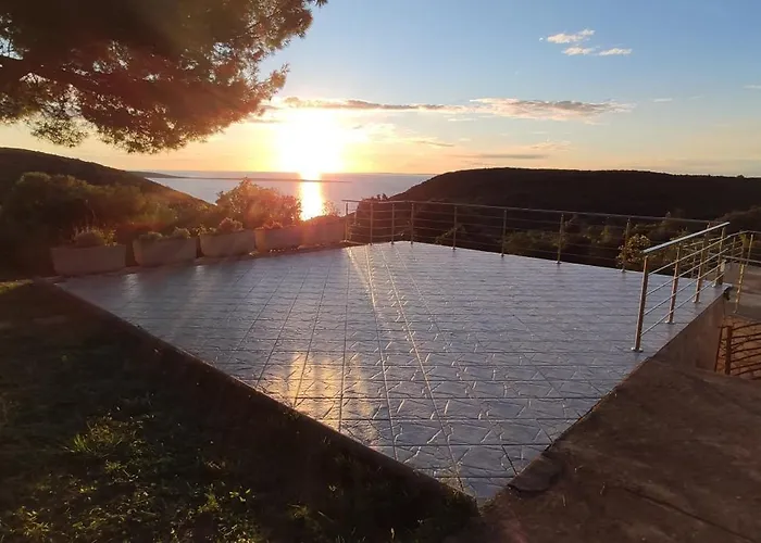 Island Cres Beautiful Views Stivan