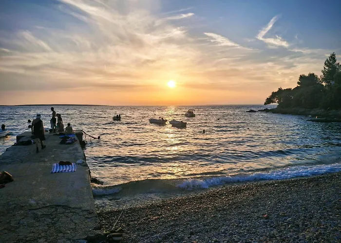 Island Cres Beautiful Views アパート Štivan